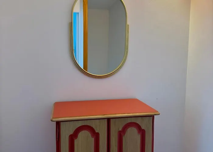 Canalentin Nyaraló *